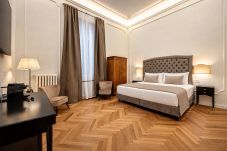 Rent by room in Florence - Residenza D'Epoca 5 suites- Il Magnifico  Deluxe